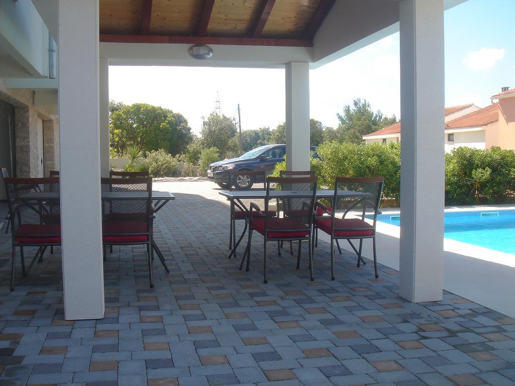 Villa Laurus Kožino Exteriör bild