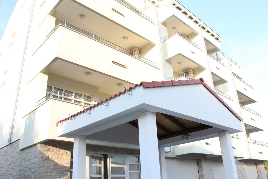 Villa Laurus Kožino Exteriör bild