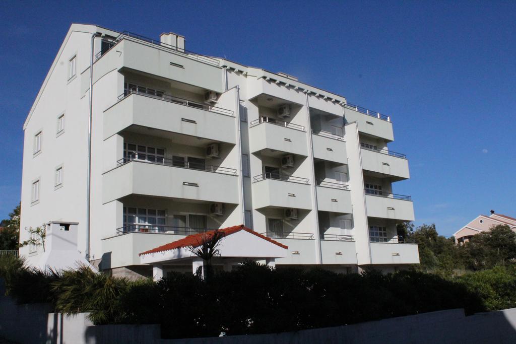 Villa Laurus Kožino Exteriör bild